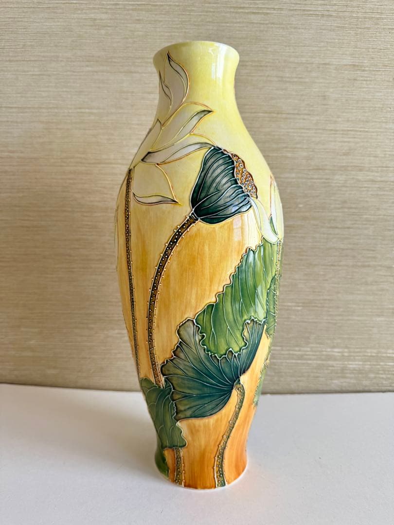 【新品】Minh Long I 蓮の花柄 陶磁器花瓶 ベトナム製 限定品ミンロン