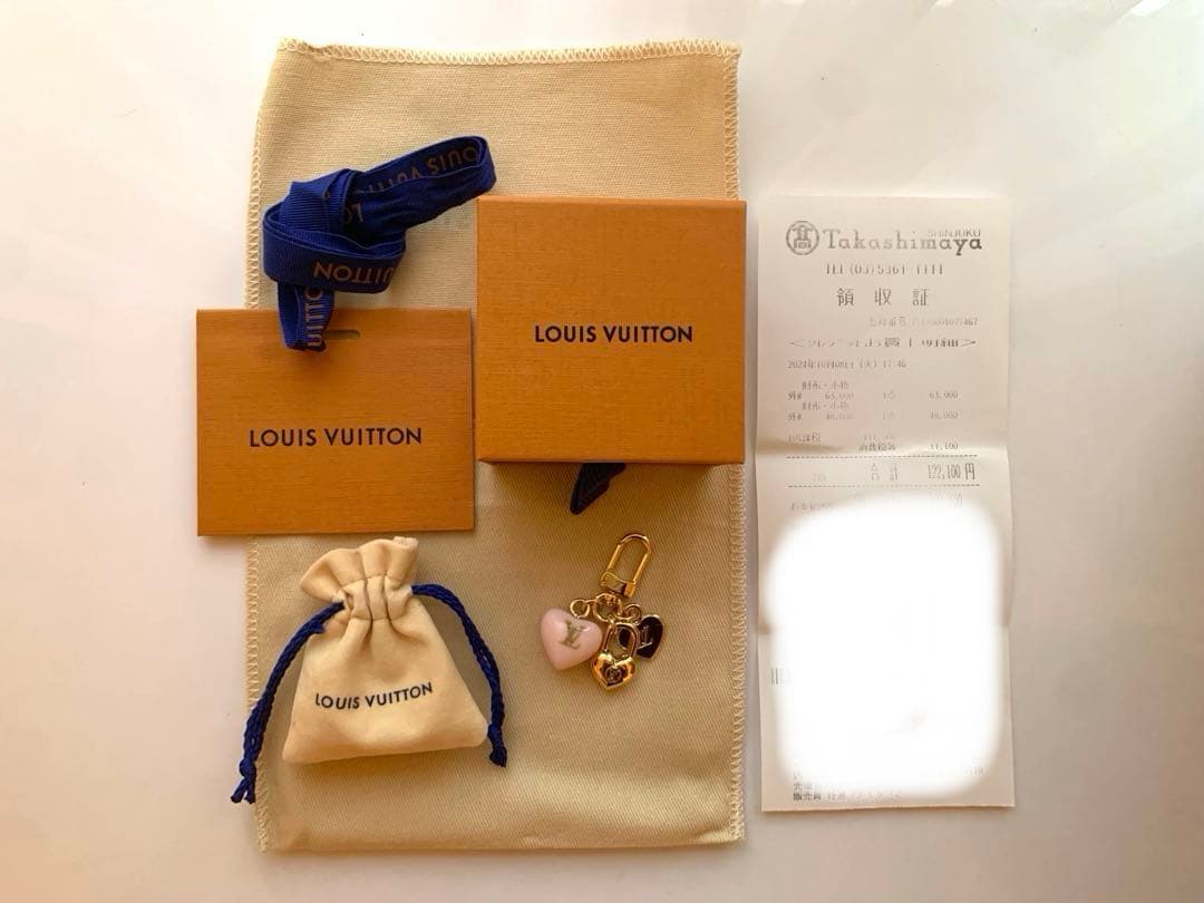 新品　現行品　LOUIS VUITTON マイクロチャーム LVハート