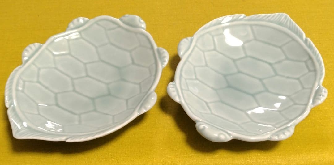 ✨最終価格 廃番品✨ 深川製磁 亀 皿 ２枚 六角 千彫 小鉢 ２個 青磁